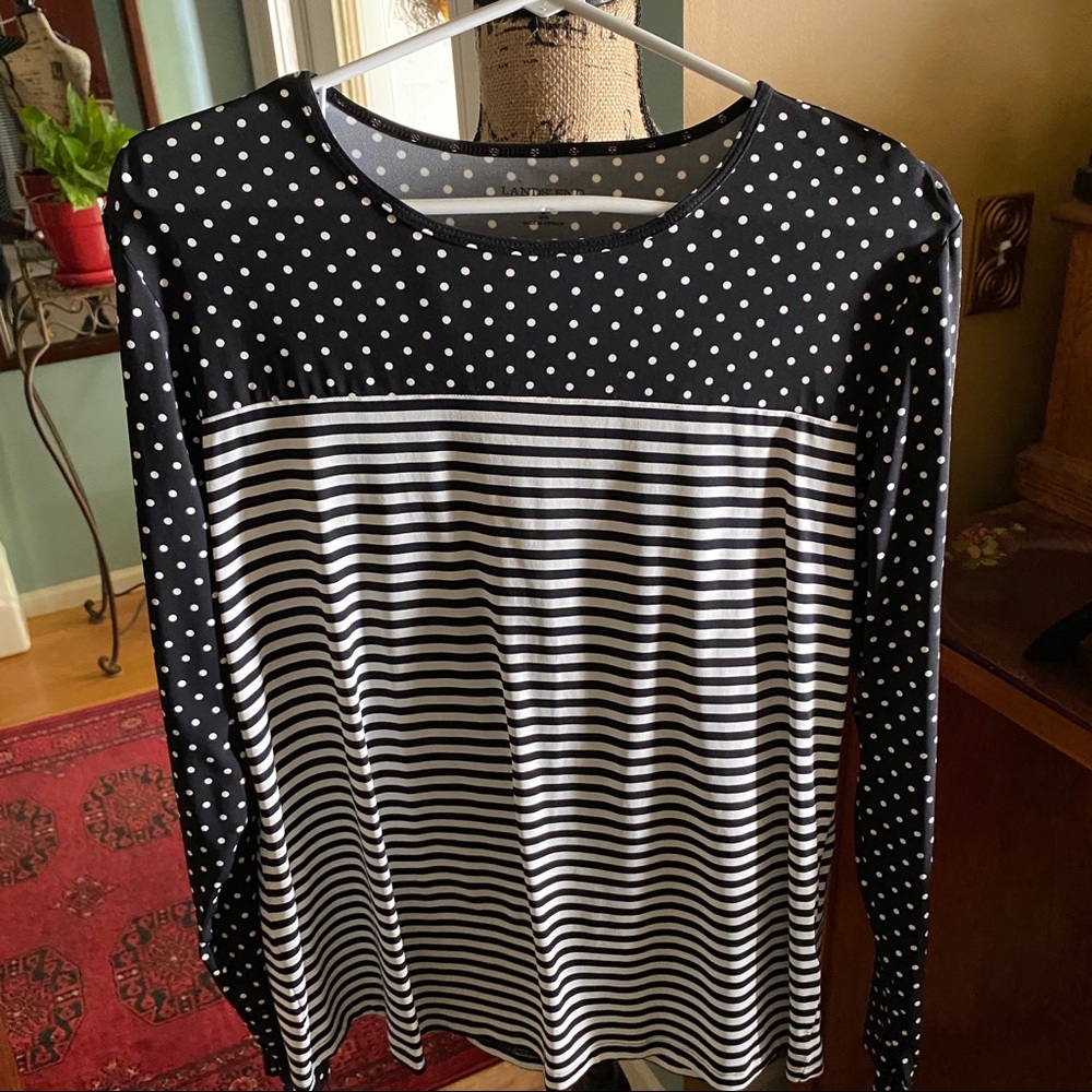 Lands’ End Swim Shirt Size L